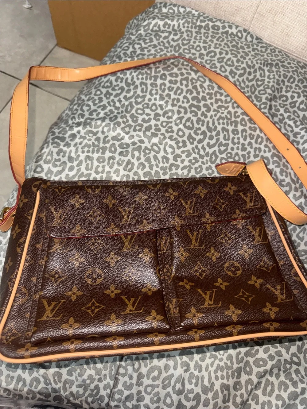 Louis Vuitton Monogram Canvas Crossbody with Natural Vachetta Trim